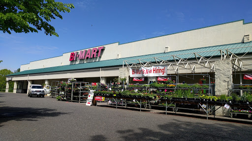 Bi-Mart, 3003 Addy St, Washougal, WA 98671, USA, 