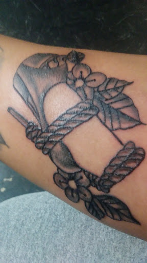 Tattoo Shop «WEST CALI TATTOOS & PIERCING», reviews and photos, 518 W Marshall St, Norristown, PA 19401, USA