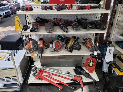 Pawn Shop «SILVER LINING JEWELRY AND LOAN GRESHAM», reviews and photos, 300 SE 181st Ave, Portland, OR 97233, USA