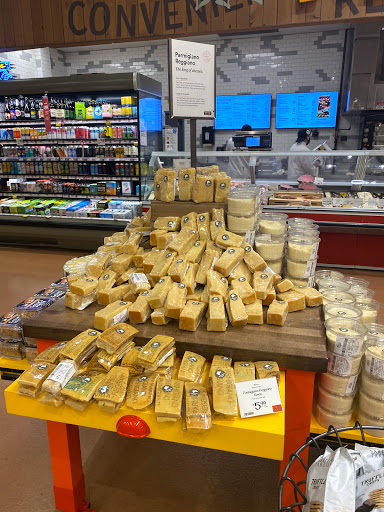 Grocery Store «Whole Foods Market», reviews and photos, 340 N Main St, West Hartford, CT 06117, USA