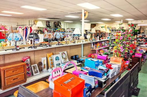 Thrift Store «Y Thrift Store», reviews and photos, 1115 E Jefferson St, Grand Prairie, TX 75051, USA
