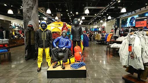 Clothing Store «The North Face», reviews and photos, 3333 Bear St #207, Costa Mesa, CA 92626, USA