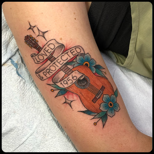 Tattoo Shop «Mission Street Tattoo & Piercing», reviews and photos, 1515 Mission St, Santa Cruz, CA 95060, USA