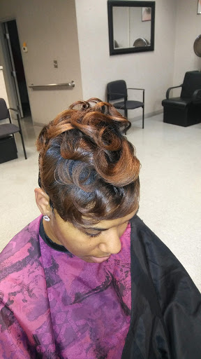 Shopping Mall «Southwest Square Shopping Center», reviews and photos, 2161 Eakin Rd, Columbus, OH 43223, USA