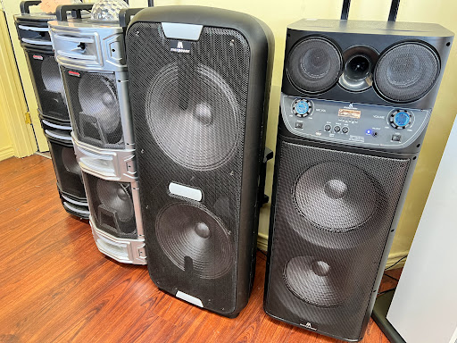 Electronics Repair Shop «Tech Savvy Cell Phone, iPhone, iPad, Computer Repair», reviews and photos, 24224 Northwest Fwy #100, Cypress, TX 77429, USA