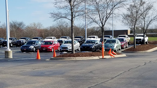 Toyota Dealer «Toyota of Naperville», reviews and photos, 1488 Ogden Ave, Naperville, IL 60540, USA
