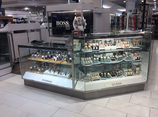 Shopping Mall «Westfield Fashion Square», reviews and photos, 14006 Riverside Dr, Sherman Oaks, CA 91423, USA