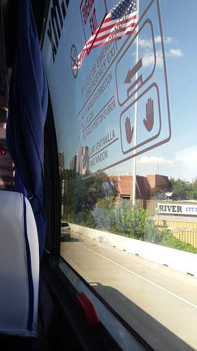 Liquor Store «River Cut Rate Liquor», reviews and photos, 327 Cadiz St, Dallas, TX 75207, USA