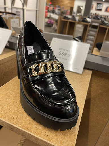 Shoe Store «DSW Designer Shoe Warehouse», reviews and photos, 2915 Harrison Ave NW, Olympia, WA 98502, USA