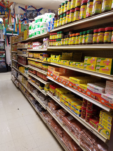 Grocery Store «Yuriria Supermarket», reviews and photos, 1830 Atlanta Hwy # A, Gainesville, GA 30504, USA