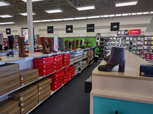 Shoe Store «Rack Room Shoes», reviews and photos, 11667 Bandera Rd, San Antonio, TX 78250, USA
