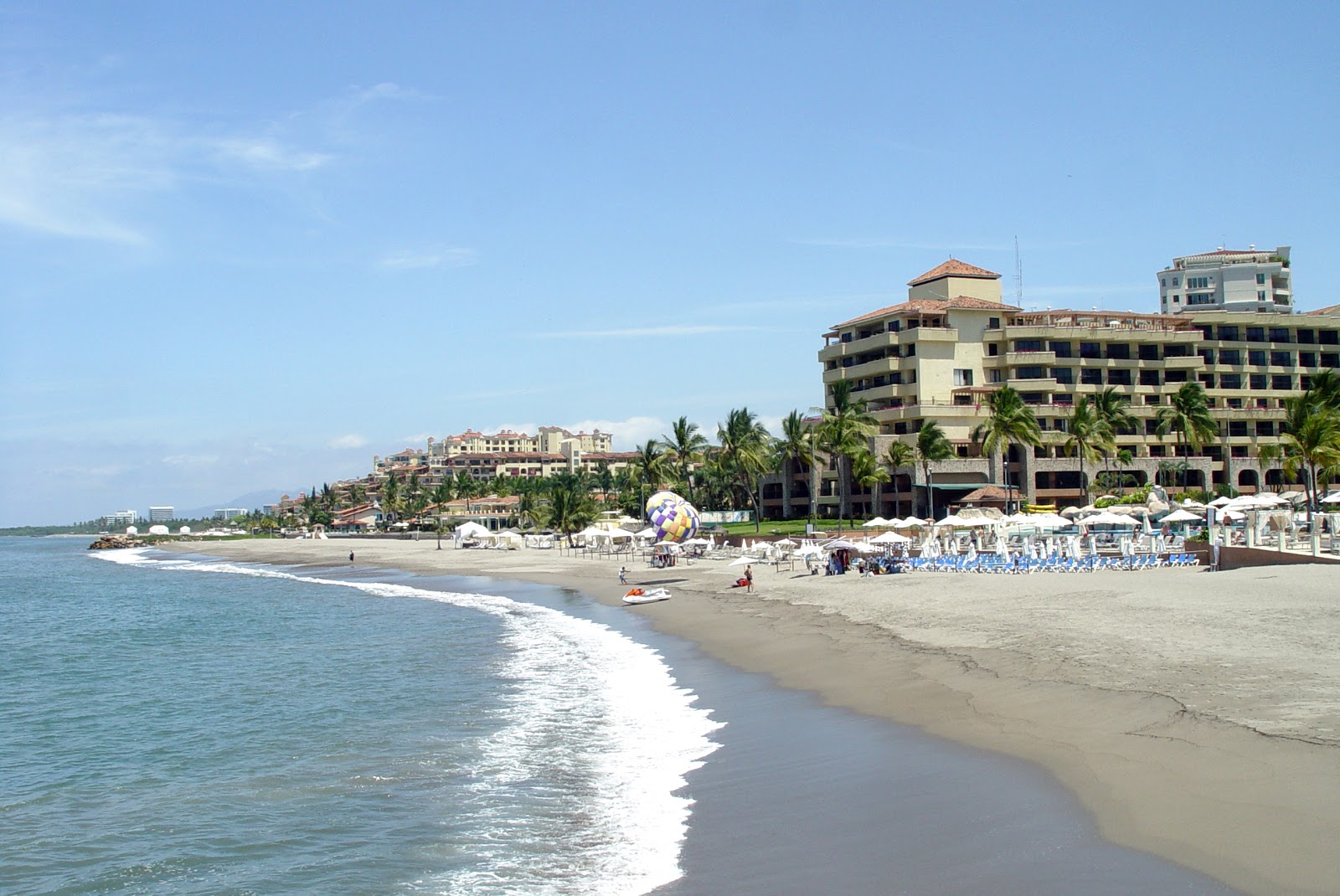 Foto di Bucecuas Nayarit con una superficie del sabbia grigia