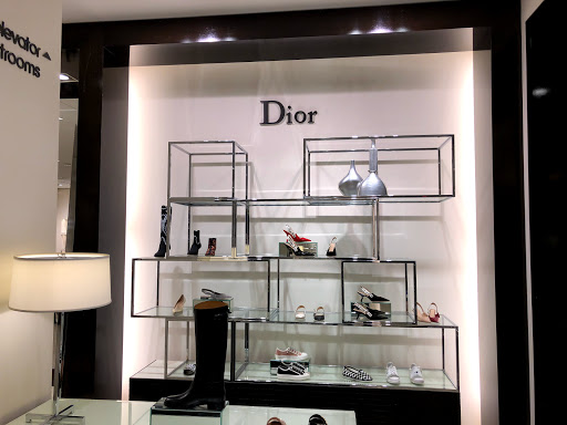 Shopping Mall «The Shops at Chestnut Hill», reviews and photos, 199 Boylston St, Chestnut Hill, MA 02467, USA