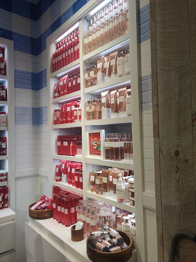 Shopping Mall «Fairlane Town Center», reviews and photos, 18900 Michigan Ave, Dearborn, MI 48126, USA