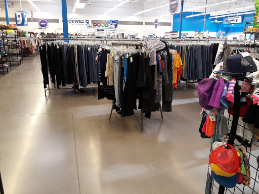 Thrift Store «91st & Northern Goodwill Retail Store & Donation Center», reviews and photos