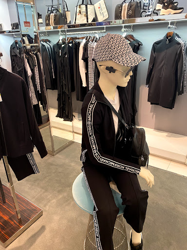 Fashion Accessories Store «Michael Kors», reviews and photos, 1800 Sawgrass Mills Cir #2630, Sunrise, FL 33323, USA
