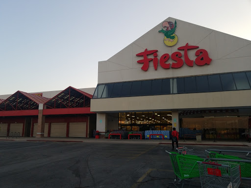 Grocery Store «Fiesta», reviews and photos, 3909 N Interstate 35 Service Rd, Austin, TX 78722, USA