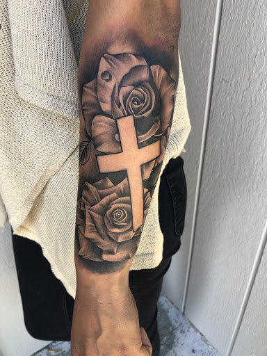 Explore minimalist tattoo ideas men, creative tattoo ideas in Junction City, available at New Era Tattoo Studio