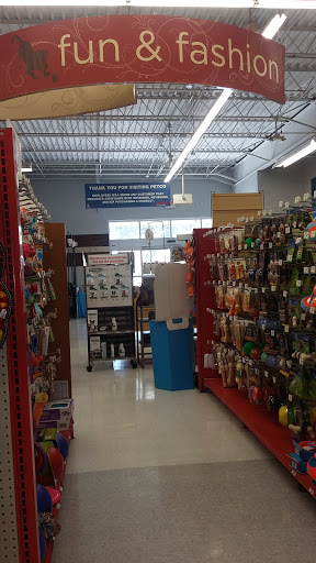 Pet Supply Store «Petco Animal Supplies», reviews and photos, 1142 Broadway, Chula Vista, CA 91911, USA