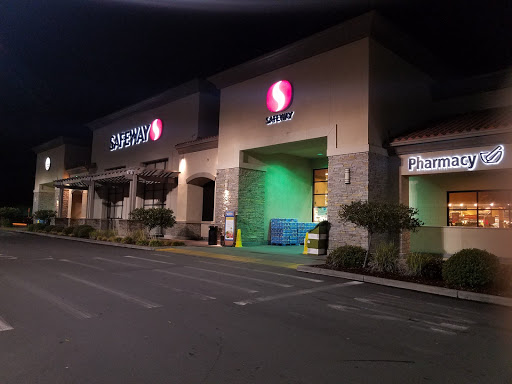 Grocery Store «Safeway», reviews and photos, 1071 11th St, Lakeport, CA 95453, USA