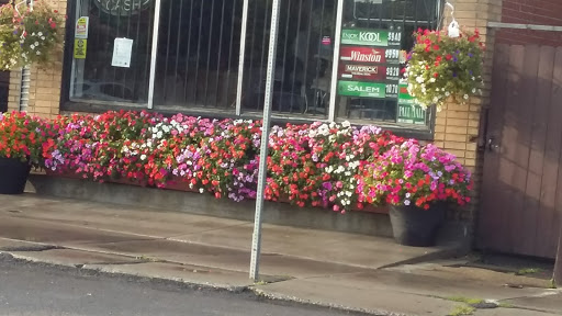 Grocery Store «Montes Grocery Deli», reviews and photos, 413 Swan St, Buffalo, NY 14204, USA