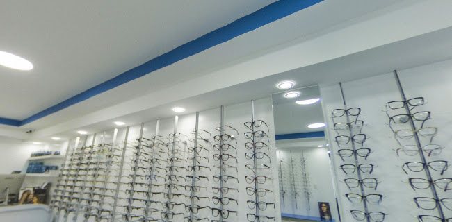 MARVILES DENTAL ESTUDIO Y MARVILES OPTICAS - Dentista