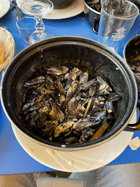 Moule du Restaurant français Restaurant La Passerelle | Spécialités d'anguilles et galettes à Coulon - n°5
