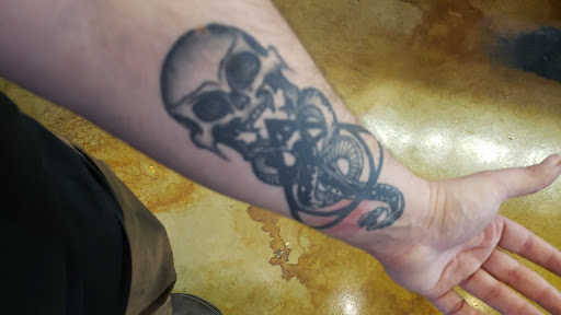 Tattoo Shop «Arcola Creek Tattoo», reviews and photos, 123 N Lake St, Madison, OH 44057, USA