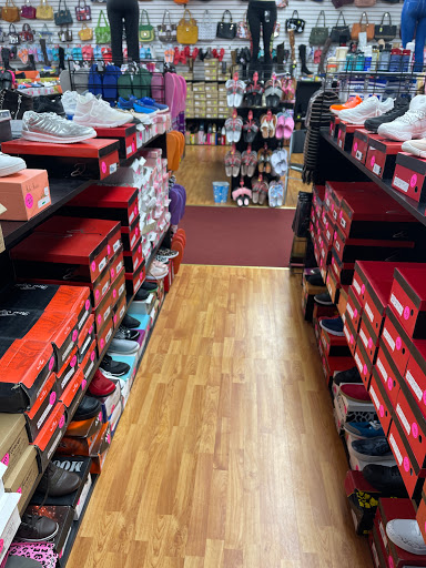 Shoe Store «Lizzys Shoes», reviews and photos, 4930 Schaefer Rd, Dearborn, MI 48126, USA
