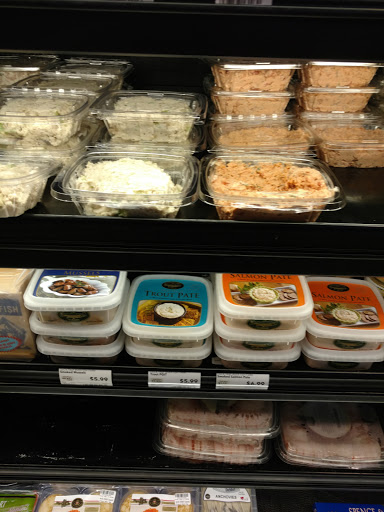 Grocery Store «Whole Foods Market», reviews and photos, 821 W Lancaster Ave, Wayne, PA 19087, USA