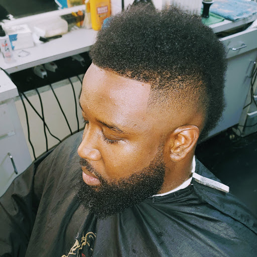 Barber Shop «Fade Away Barber & Beauty», reviews and photos, 8104 S Tacoma Way, Tacoma, WA 98499, USA