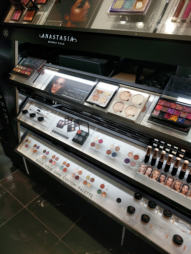 Cosmetics Store «SEPHORA», reviews and photos, 3200 N Sepulveda Blvd, Manhattan Beach, CA 90266, USA