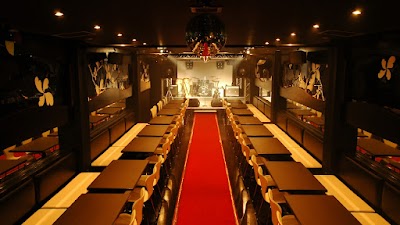 クローバーホール