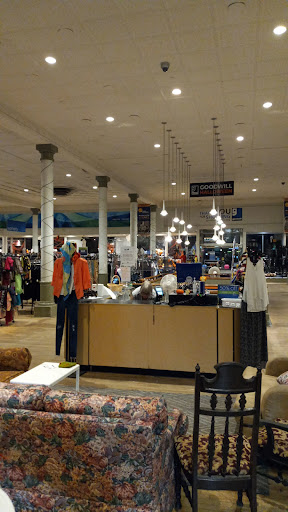 Thrift Store «Goodwill Denver - Broadway», reviews and photos, 21 S Broadway, Denver, CO 80209, USA
