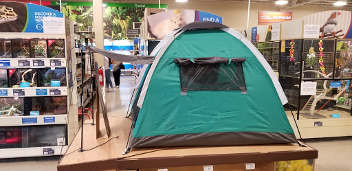 Pet Supply Store «PetSmart», reviews and photos, 13241 Gateway Center Dr, Gainesville, VA 20155, USA