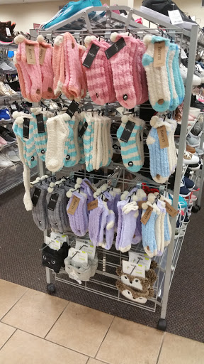 Clothing Store «Burlington Coat Factory», reviews and photos, 74 Broad St, Stamford, CT 06901, USA