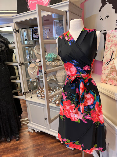 Boutique «Klutch Boutique», reviews and photos, 118 N Central Ave, Valley Stream, NY 11580, USA