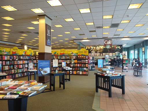 Book Store «Barnes & Noble», reviews and photos, 31325 Pacific Hwy S, Federal Way, WA 98003, USA
