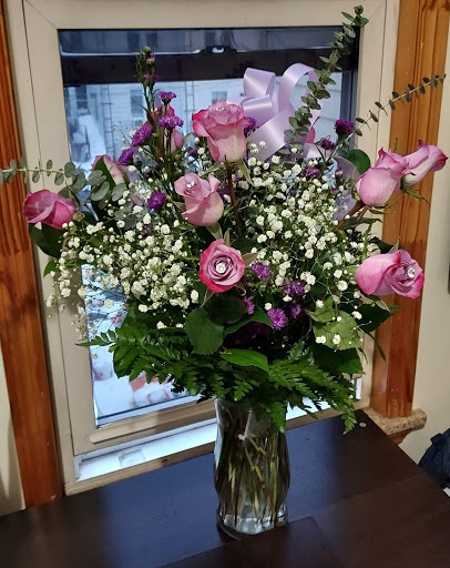 Florist «Howard Beach Florist», reviews and photos, 100-20 159th Ave, Howard Beach, NY 11414, USA