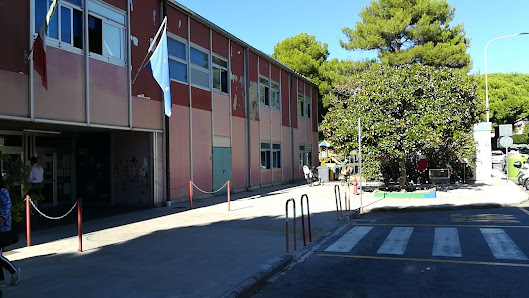 Scuola Elementare Papa Giovanni XXIII Via Privata Lombardia, 27, 16039 Sestri Levante GE, Italia