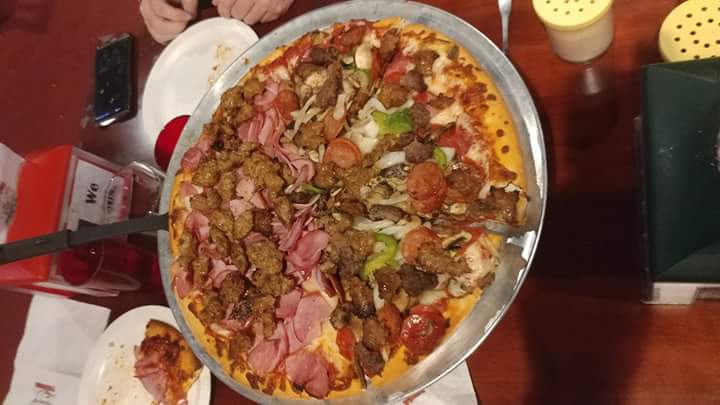 Leonardis Pizza