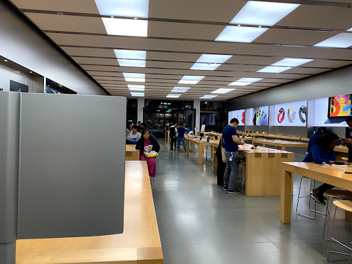 Computer Store «Apple Pasadena», reviews and photos, 54 W Colorado Blvd, Pasadena, CA 91105, USA