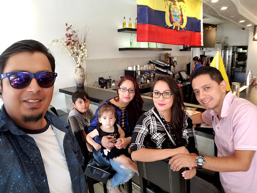 Coffee Shop «Pequeno Coffee Shop», reviews and photos, 8610 Roosevelt Ave #4, Jackson Heights, NY 11372, USA