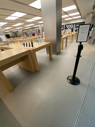 Computer Store «Apple City Creek Center», reviews and photos, 50 Main St, Salt Lake City, UT 84101, USA