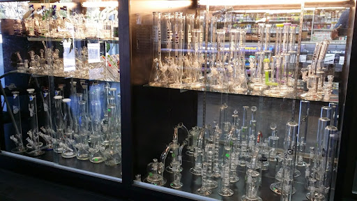 Tobacco Shop «THE GREENMILE VAPE & SMOKE SHOP», reviews and photos, 2014 W Bullard Ave, Fresno, CA 93711, USA