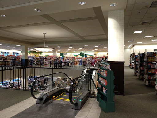 Book Store «Barnes & Noble», reviews and photos, 5755 N Bayshore Dr, Glendale, WI 53217, USA
