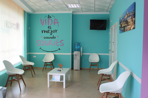 Clínica Dental Mónica Sanz en Cantillana, Sevilla
