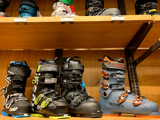 Camping Store «REI», reviews and photos, 7099 Amador Plaza Rd, Dublin, CA 94568, USA