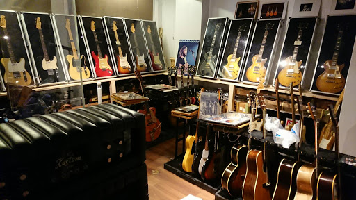 Nancy Guitars Shibuya