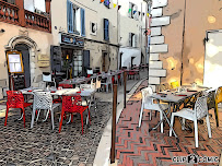 Atmosphère du Restaurant Pizzeria Le Paddock à Signes - n°2